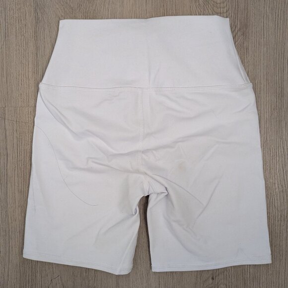 LIKE NEW Alo Bright White High-Waisted 7” Biker Shorts (XS) - Picture 4 of 5